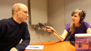 Sveriges Radio P1 Kicki Möller intervjuar Markus Amanto om aktivt lyssnande.